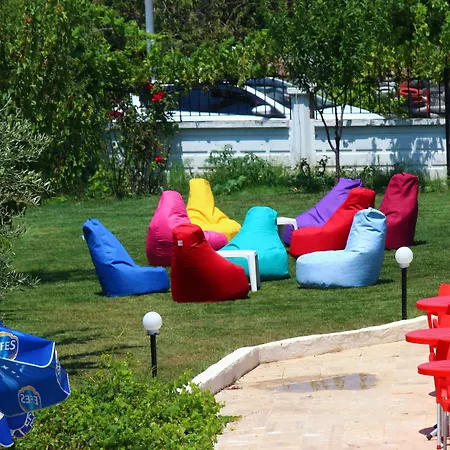 Our Place Hotell 3*