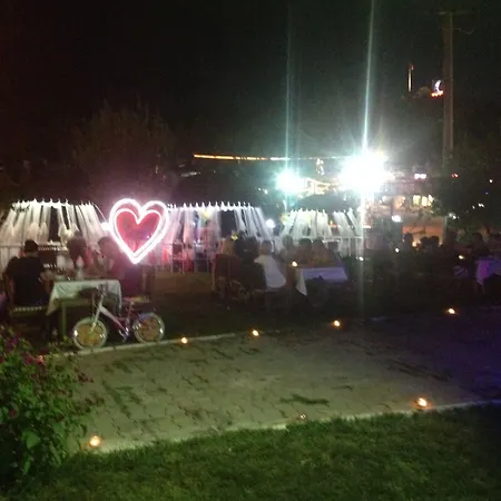 Ξενοδοχείο Our Place 3*