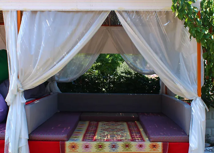 Our Place Ξενοδοχείο 3*