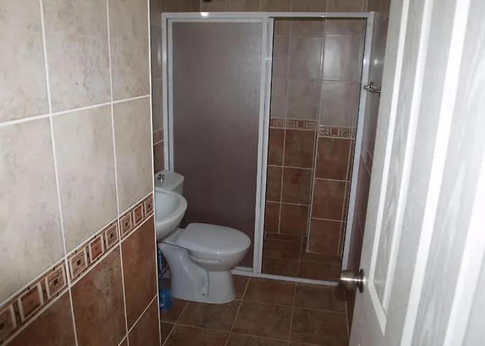 Our Place Ολουντενίζ